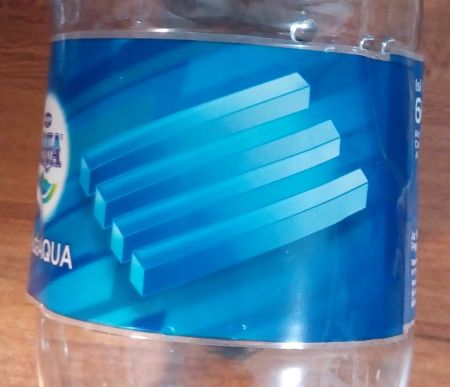ada berapa balok pada gambar disamping botol aqua