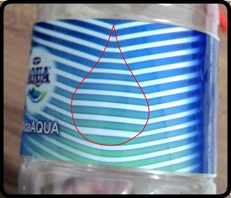 cari tetesan air pada gambar berikut botol aqua